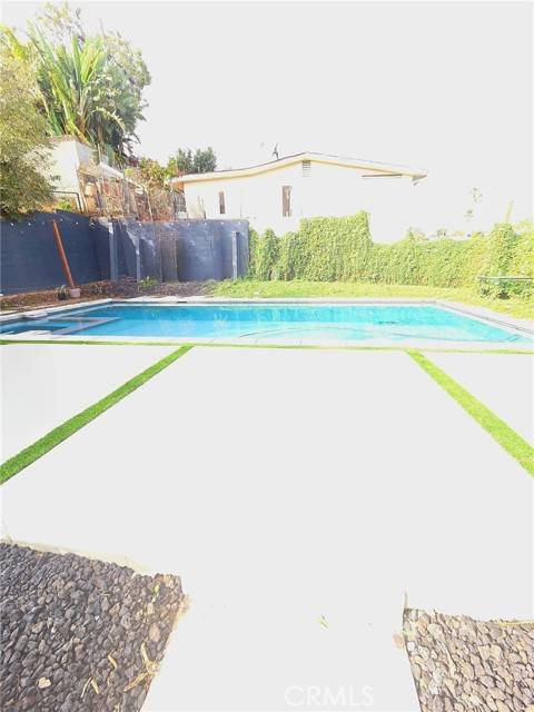 East Los Angeles, CA 90023,651 RECORD