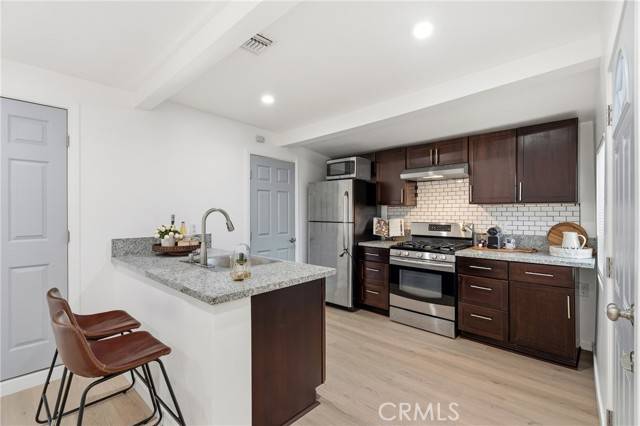 Los Angeles, CA 90063,3724 Folsom St