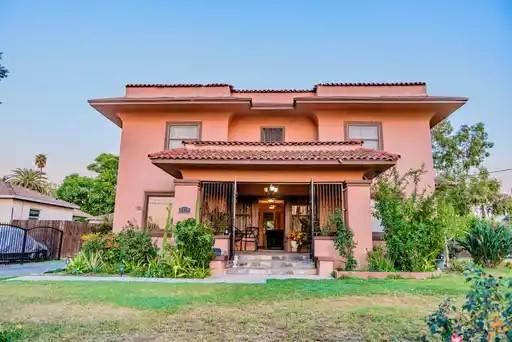 Riverside, CA 92506,6770 Palm Avenue