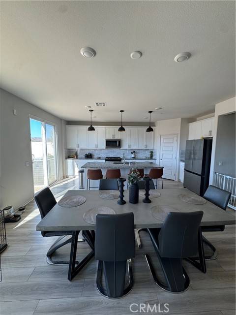 Lake Elsinore, CA 92532,19553 Hanging Rock Road