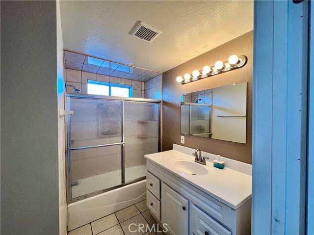 South Gate, CA 90280,9329 Elizabeth Ave