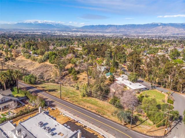 Redlands, CA 92373,724 W Sunset Drive