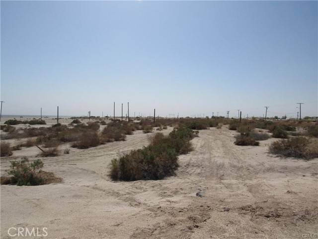 Bombay Beach, CA 92257,0 002-273-004-000