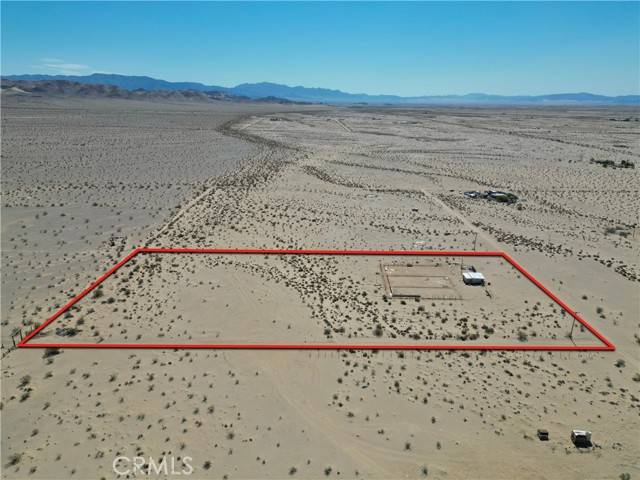 Twentynine Palms, CA 92277,75570 Encanto Drive