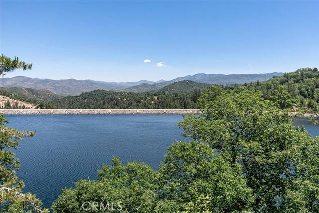 Lake Arrowhead, CA 92321,537 Canyon View Road