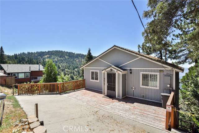 Crestline, CA 92325,23377 Crestview Lane