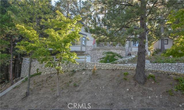 Lake Arrowhead, CA 92352,196 N Fairway Drive