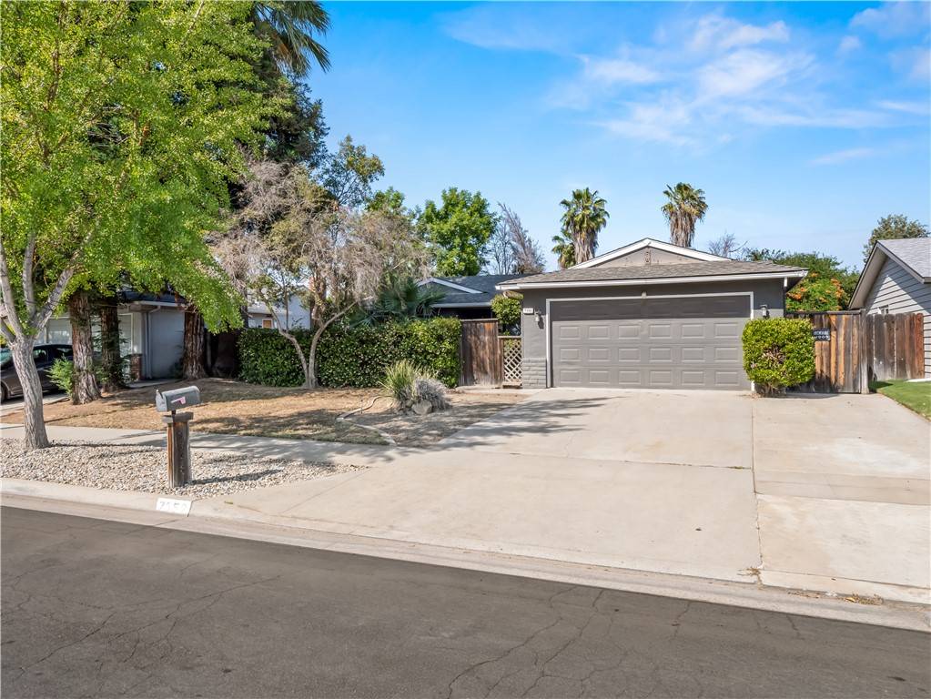 Fresno, CA 93711,7352 N Adoline Avenue