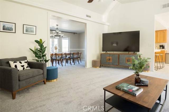 Oakhurst, CA 93644,40903 Jean