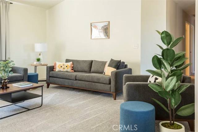 Oakhurst, CA 93644,40903 Jean