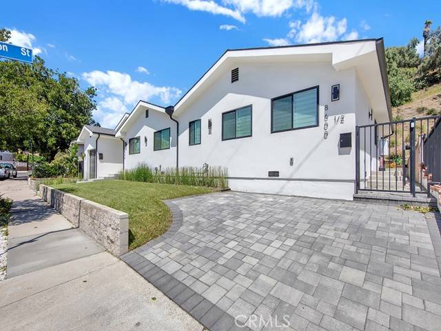 Sun Valley (los Angeles), CA 91352,8600 Bluffdale Drive