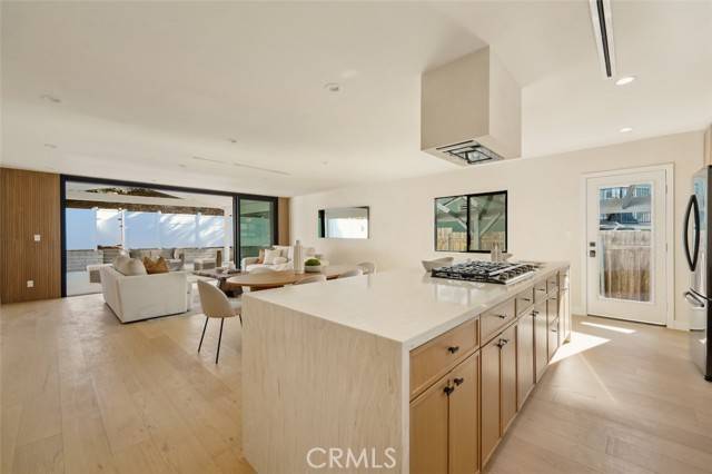 Sun Valley (los Angeles), CA 91352,8460 Outland View Drive