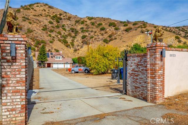 Sun Valley (los Angeles), CA 91352,9653 La Tuna Canyon Road