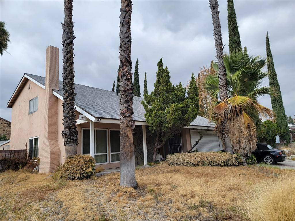 Canyon Country (santa Clarita), CA 91387,28975 Gladiolus Drive