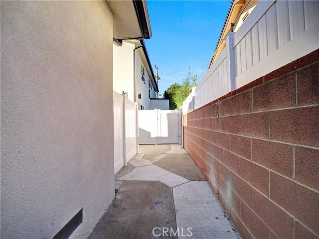 North Hollywood (los Angeles), CA 91605,13133 Burton