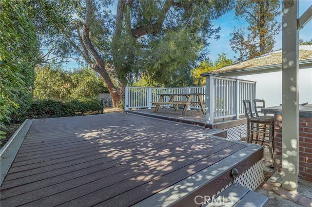 Tarzana (los Angeles), CA 91356,5901 Vanalden Avenue
