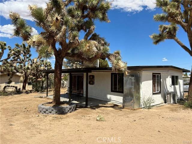 Yucca Valley, CA 92284,7384 Barberry Avenue