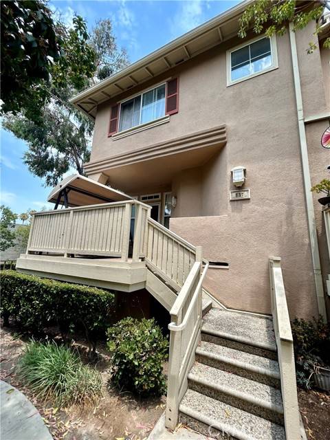 Anaheim, CA 92802,537 W Summerfield Circle