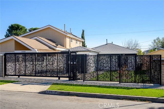 Sylmar (los Angeles), CA 91342,13470 Herron Street