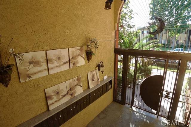 North Hills (los Angeles), CA 91343,8950 Memory Park Avenue #106