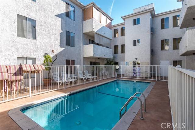 Glendale, CA 91205,1422 Rock Glen Avenue #210