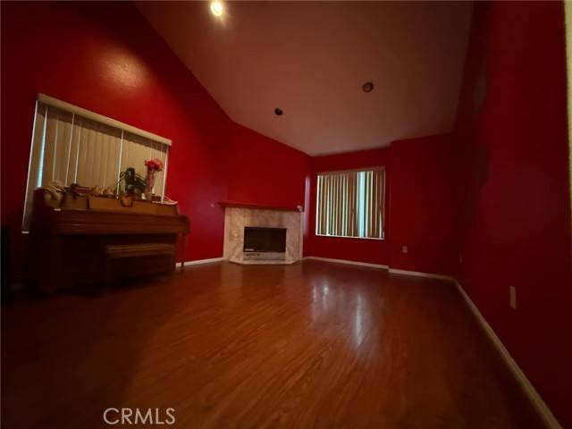 Sylmar (los Angeles), CA 91342,11529 Hunnewell Avenue