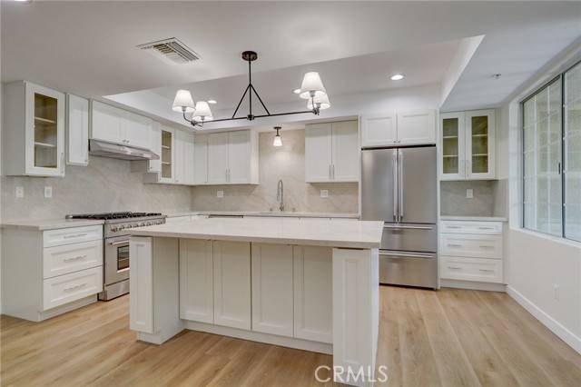 La Crescenta, CA 91214,3236 Honolulu Avenue #101