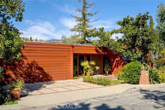 Glendale, CA 91206,3275 Buckingham Road