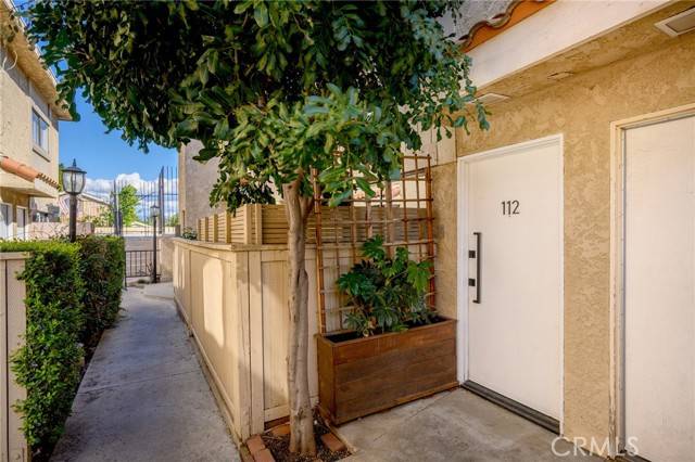 North Hills (los Angeles), CA 91343,9834 Sepulveda Boulevard #112