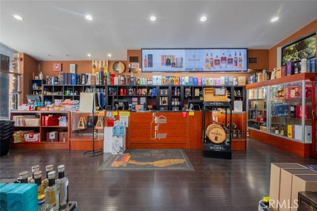 Glendale, CA 91205,1008 E Colorado Street