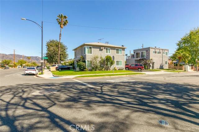 Burbank, CA 91506,1138 N Parish Place