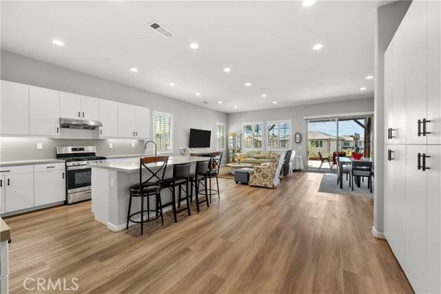 Saugus (santa Clarita), CA 91350,28701 Lambent Way
