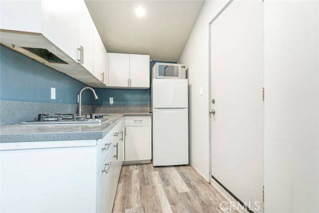 Reseda (los Angeles), CA 91335,7349 Jameison Avenue
