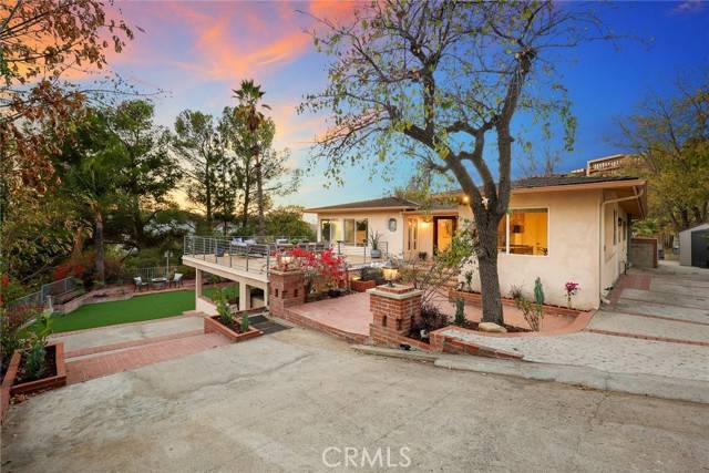 Glendale, CA 91202,1640 Parkridge Drive
