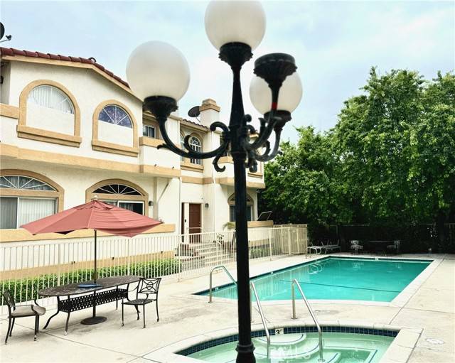 Winnetka (los Angeles), CA 91306,19950 Sherman Way #A