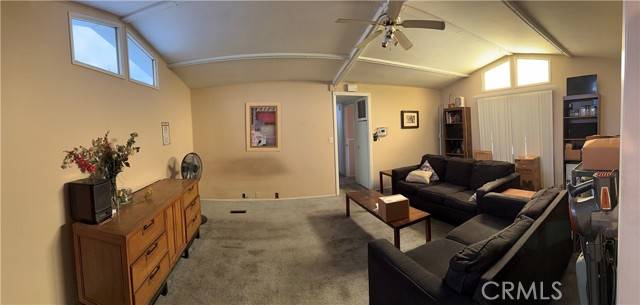 Chatsworth (los Angeles), CA 91311,21500 Lassen Avenue #95