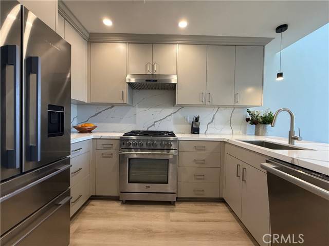 Encino (los Angeles), CA 91316,5325 Newcastle Avenue #321