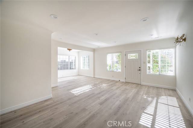 Glendale, CA 91202,1038 N Columbus Avenue