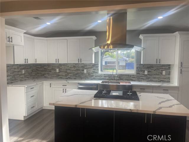 Granada Hills (los Angeles), CA 91344,10335 Ruffner Avenue