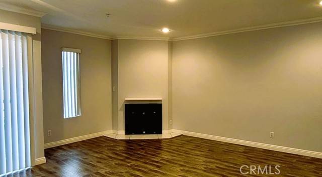 Montrose, CA 91020,2468 Montrose Avenue