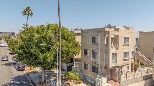 Glendale, CA 91204,116 W Maple Street #25