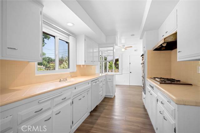 Sunland (los Angeles), CA 91040,10112 Woodward Avenue