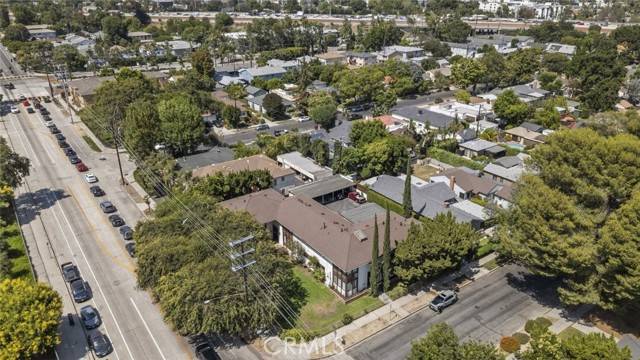 North Hollywood (los Angeles), CA 91601,5304 Colfax Avenue