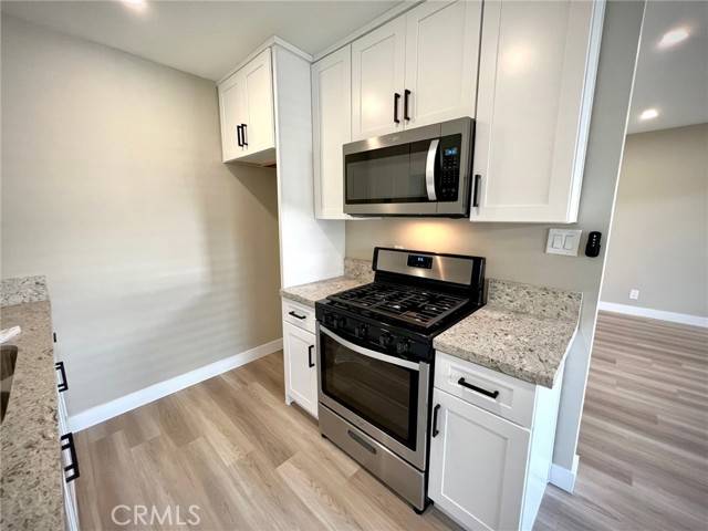 Montrose, CA 91020,2306 Mira Vista Avenue #6
