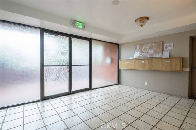 Van Nuys (los Angeles), CA 91406,17522 Sherman Way #202