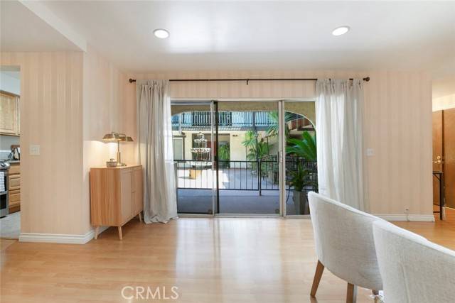 Glendale, CA 91206,605 N Louise Street #106