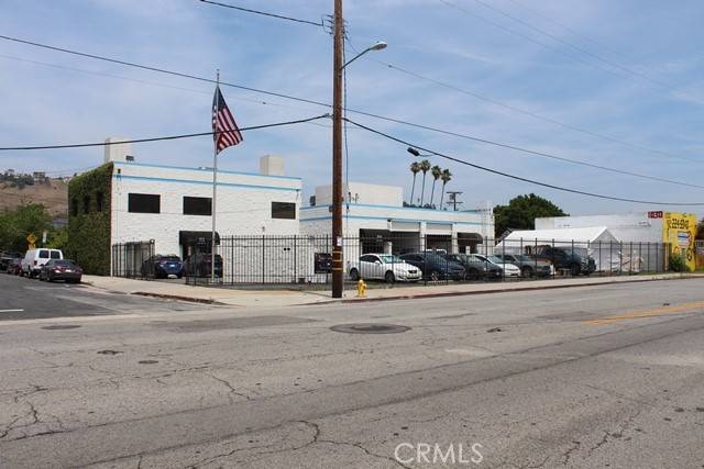 Los Angeles, CA 90065,1114 N San Fernando Road
