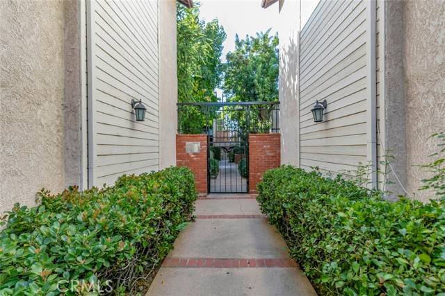 Van Nuys (los Angeles), CA 91411,15020 Victory Boulevard #203