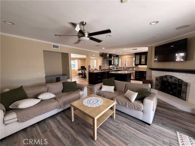 West Hills (los Angeles), CA 91307,23928 Archwood St.