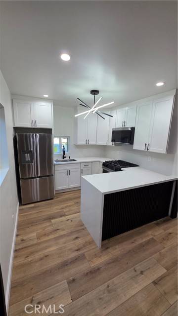 Reseda (los Angeles), CA 91335,7047 Nestle Avenue